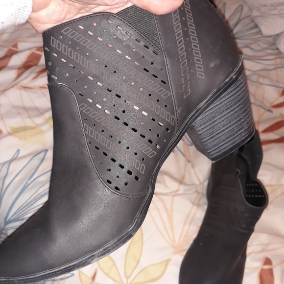 Route66 Perforated Black Heeled Booties - Picture 7 of 7